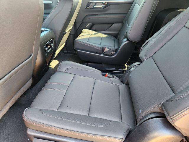 new 2025 Chevrolet Suburban car, priced at $78,550