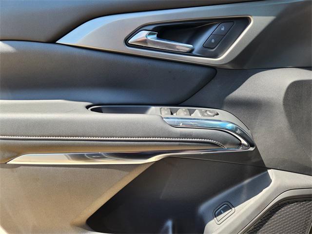 new 2025 Chevrolet Traverse car, priced at $42,195