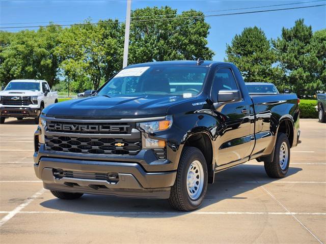 new 2025 Chevrolet Silverado 1500 car, priced at $30,295