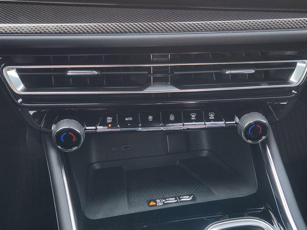 new 2026 Chevrolet Traverse car, priced at $60,213