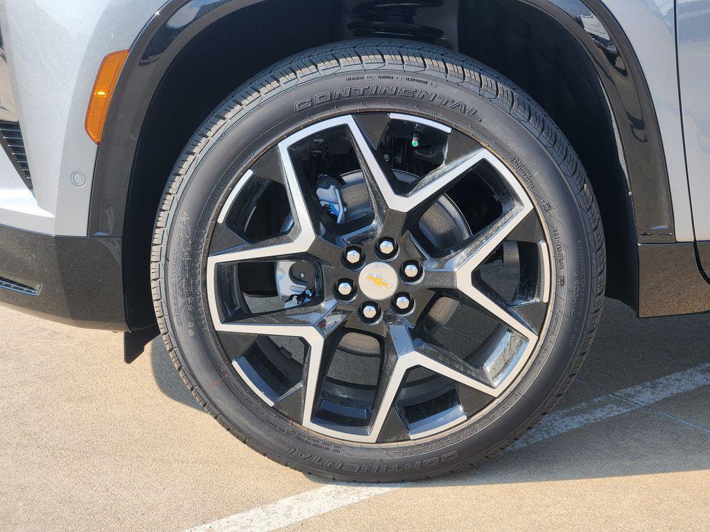 new 2026 Chevrolet Traverse car, priced at $60,213