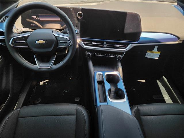 new 2025 Chevrolet Equinox EV car, priced at $39,004