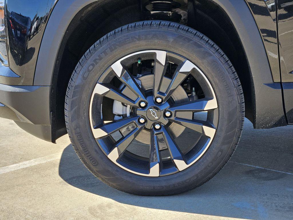 new 2026 Chevrolet Equinox car, priced at $33,631