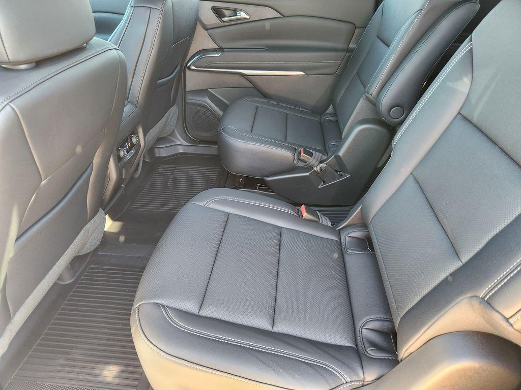 new 2026 Chevrolet Traverse car, priced at $49,623