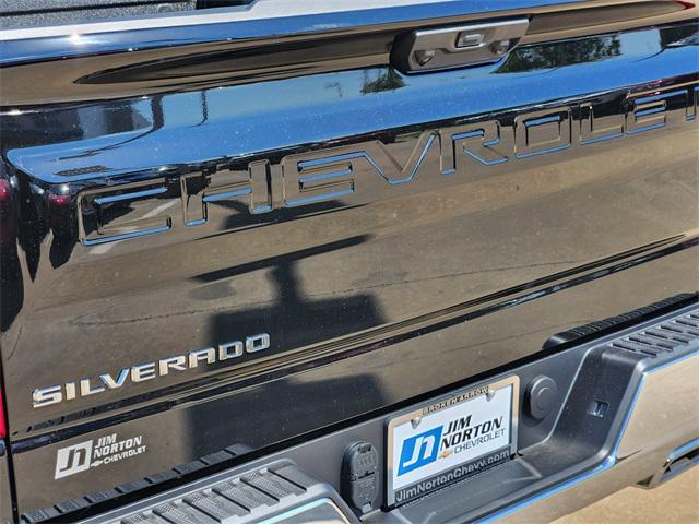 new 2025 Chevrolet Silverado 1500 car, priced at $52,196