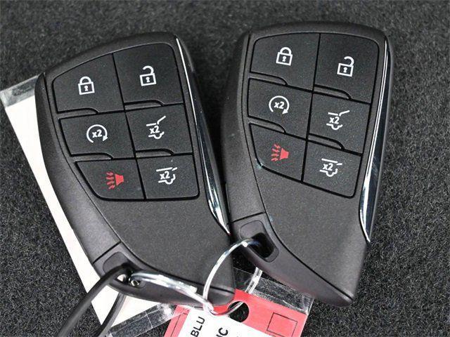 new 2025 Chevrolet Suburban car, priced at $70,996