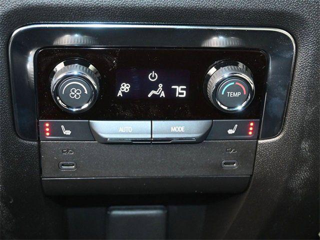 new 2025 Chevrolet Suburban car, priced at $70,996