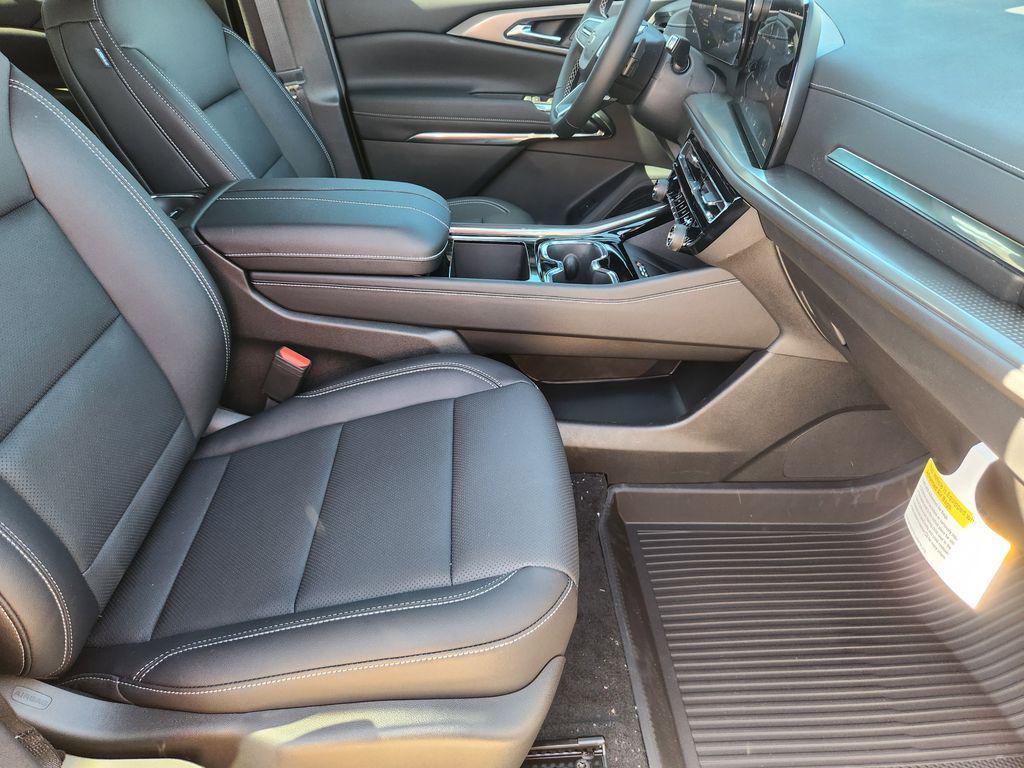 new 2026 Chevrolet Traverse car, priced at $62,393
