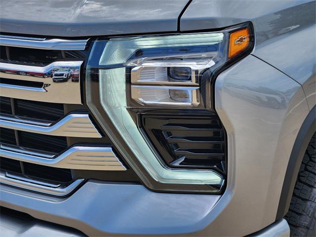 new 2025 Chevrolet Silverado 2500 car, priced at $72,701