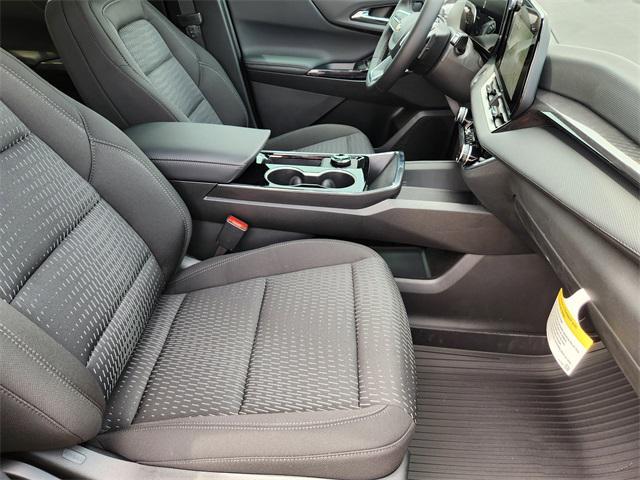 new 2026 Chevrolet Equinox car, priced at $30,245