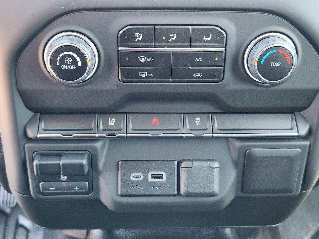 new 2025 Chevrolet Silverado 3500 car, priced at $51,122