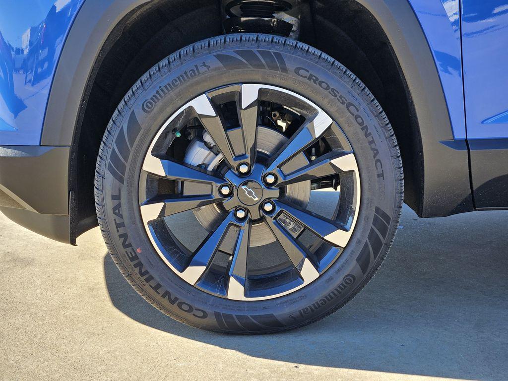 new 2026 Chevrolet Equinox car, priced at $33,631