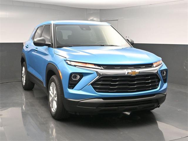 new 2025 Chevrolet TrailBlazer car, priced at $25,184