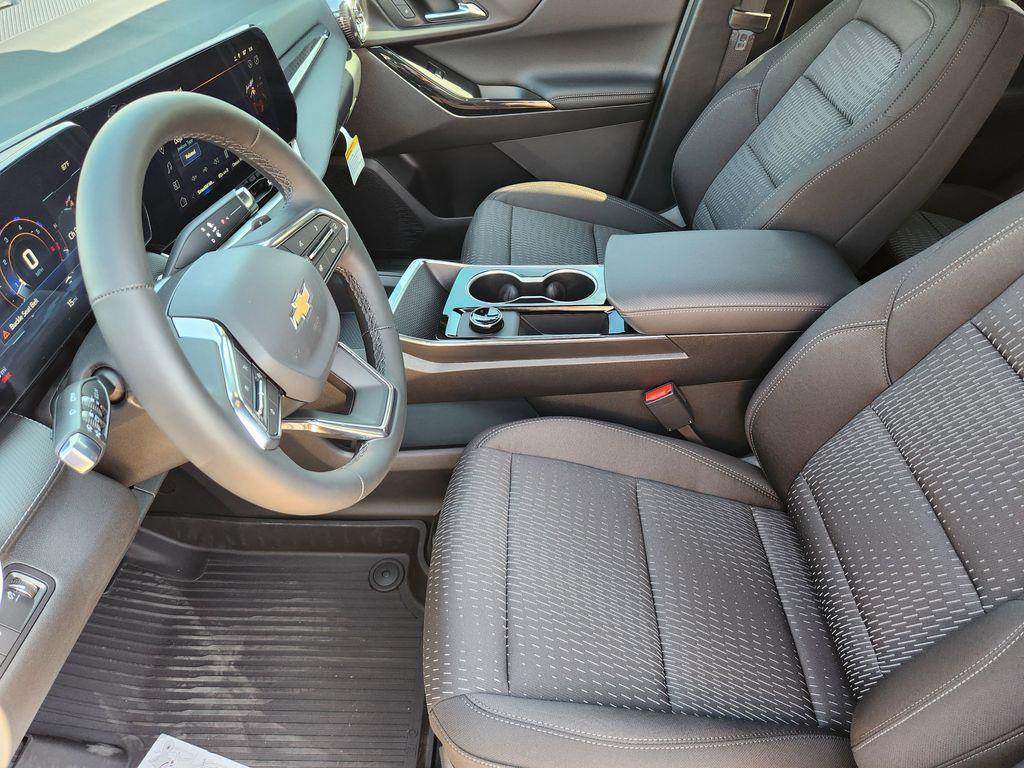 new 2026 Chevrolet Equinox car, priced at $28,990