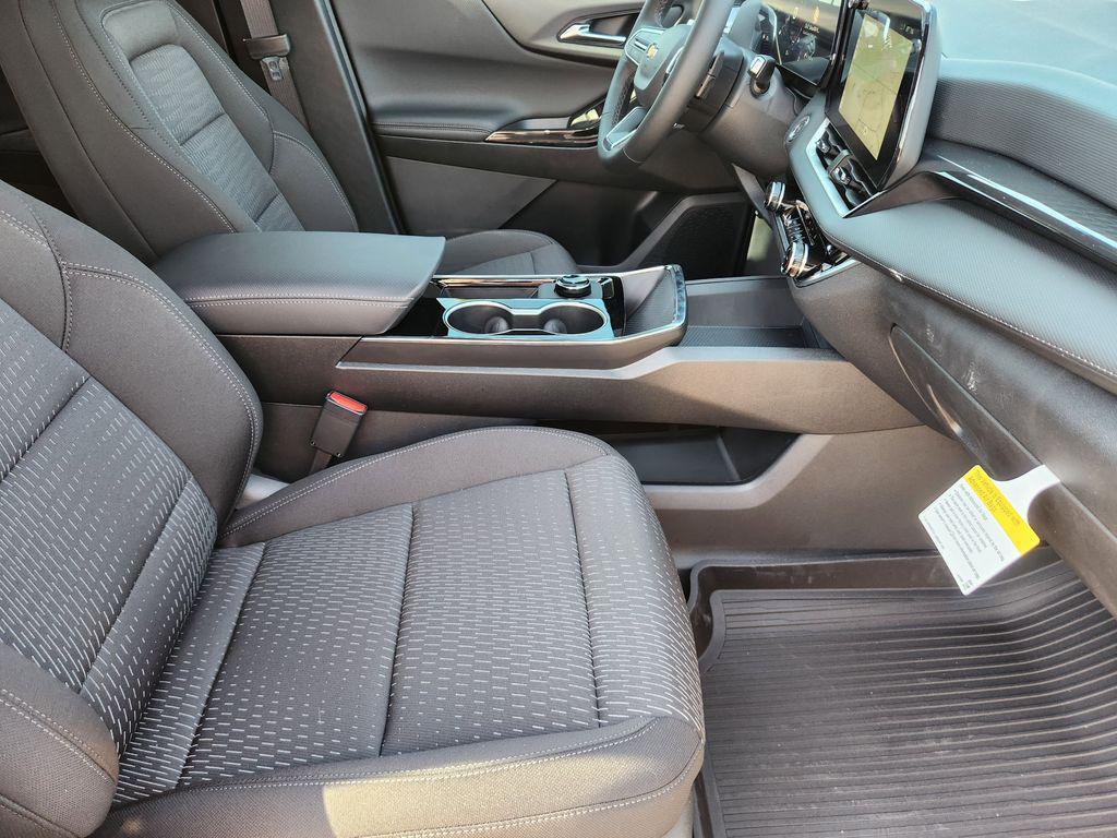 new 2026 Chevrolet Equinox car, priced at $28,990