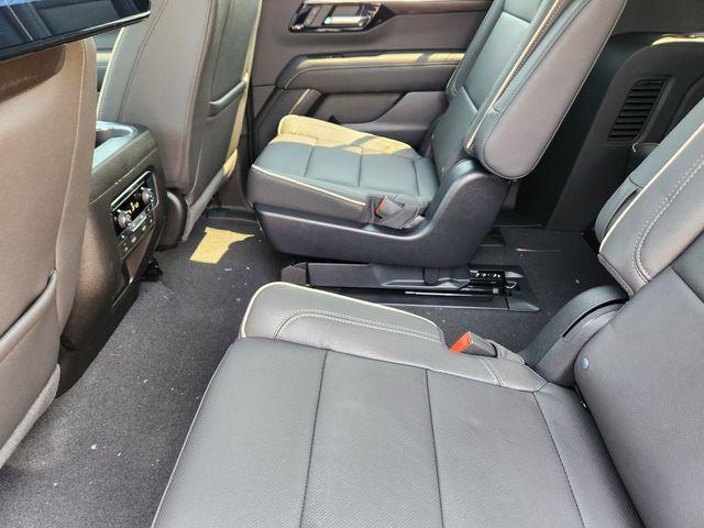 new 2025 Chevrolet Suburban car, priced at $87,155