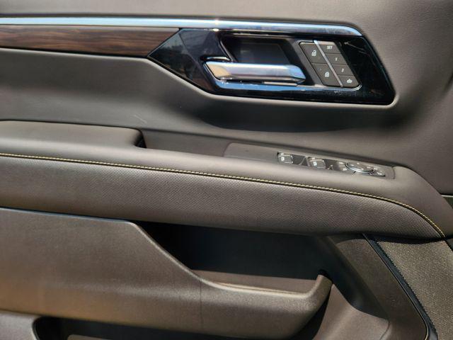 new 2025 Chevrolet Suburban car, priced at $87,155