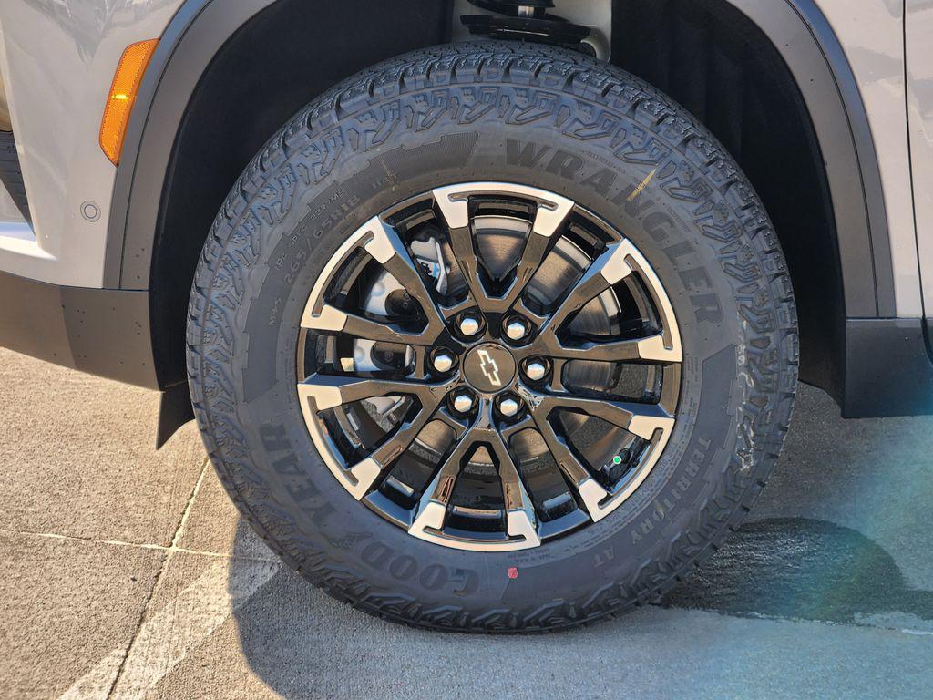 new 2026 Chevrolet Traverse car, priced at $57,378