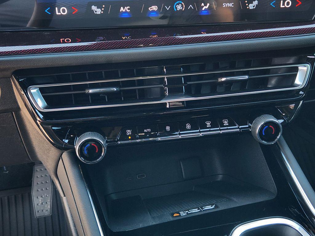 new 2026 Chevrolet Traverse car, priced at $57,378