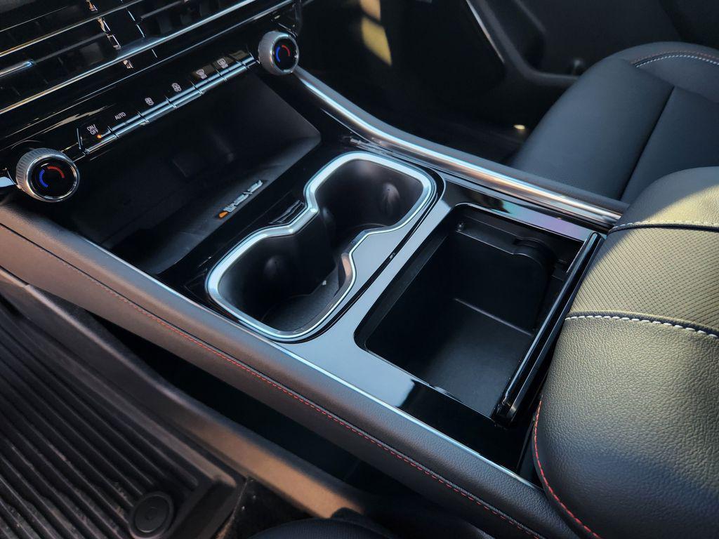 new 2026 Chevrolet Traverse car, priced at $57,378