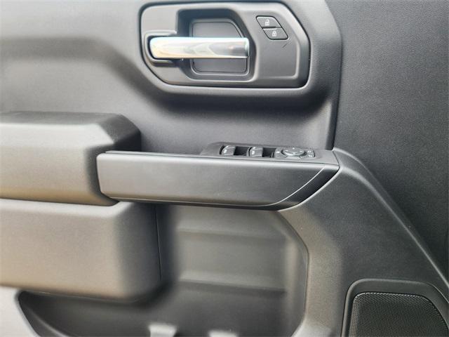 new 2025 Chevrolet Silverado 1500 car, priced at $40,266