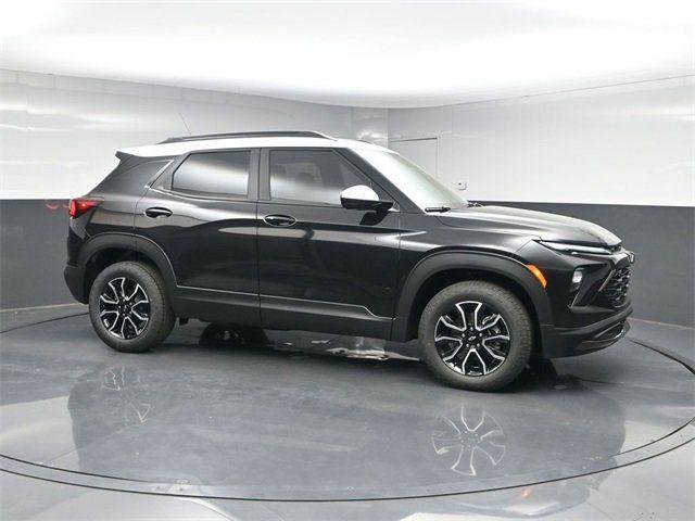 new 2025 Chevrolet TrailBlazer car, priced at $29,905