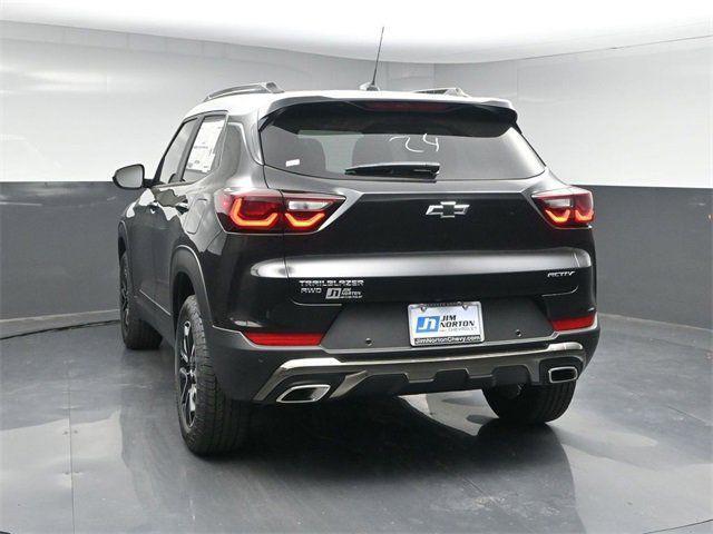 new 2025 Chevrolet TrailBlazer car, priced at $29,905