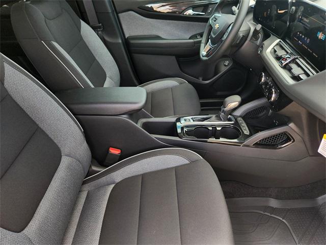 new 2025 Chevrolet TrailBlazer car, priced at $27,384