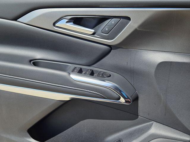 new 2026 Chevrolet Traverse car, priced at $43,305