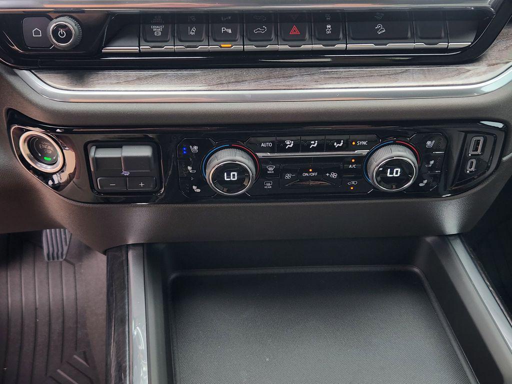 new 2025 Chevrolet Silverado 2500 car, priced at $75,727