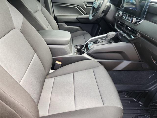 new 2025 Chevrolet Colorado car, priced at $31,814