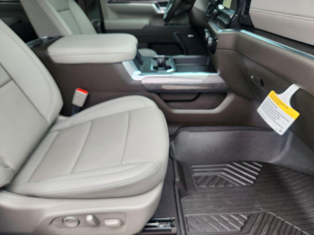 new 2025 Chevrolet Silverado 2500 car, priced at $75,727