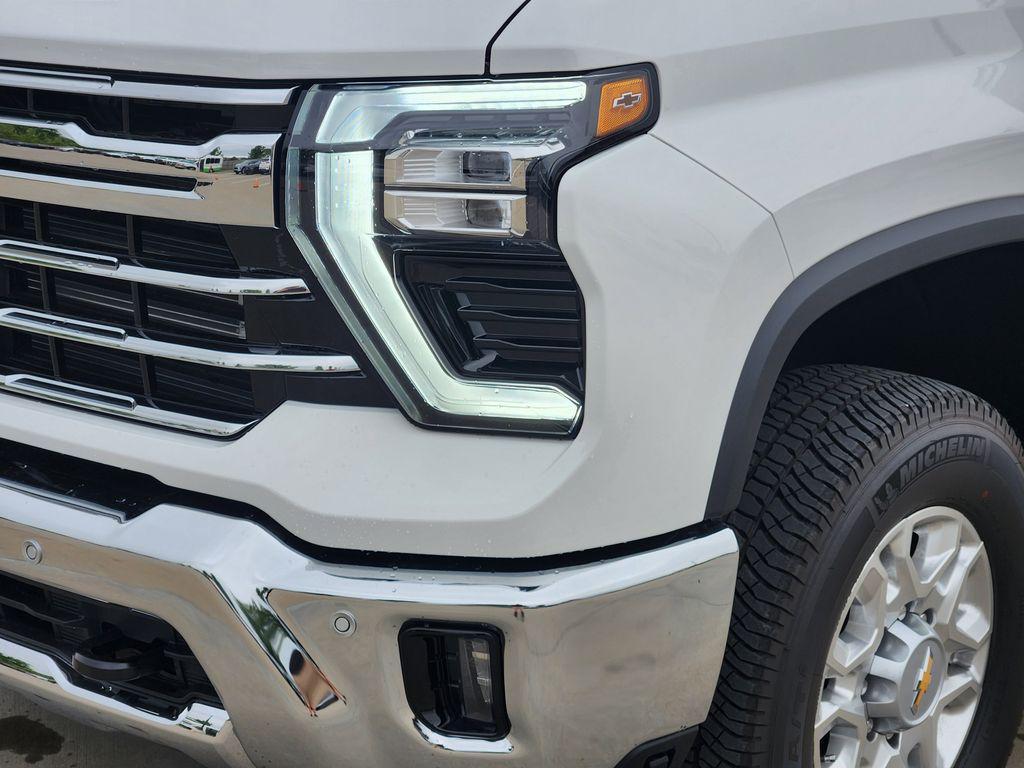 new 2025 Chevrolet Silverado 2500 car, priced at $75,727