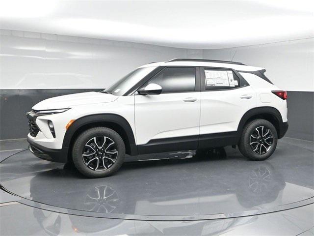new 2025 Chevrolet TrailBlazer car, priced at $30,513