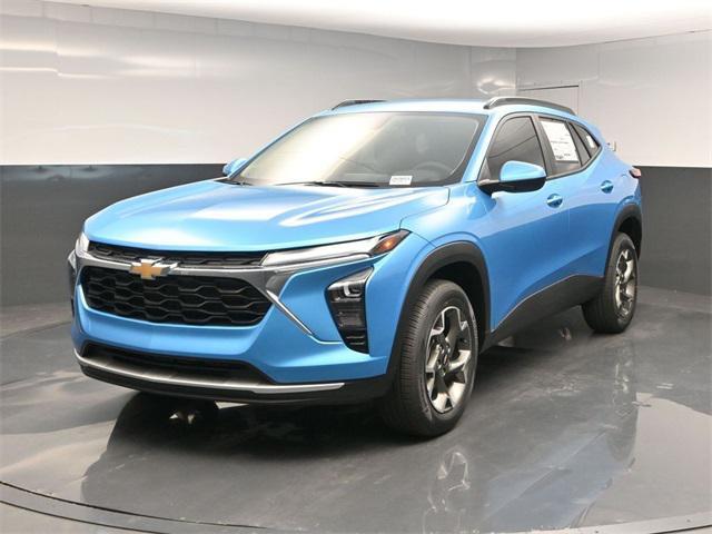 new 2025 Chevrolet Trax car, priced at $25,374