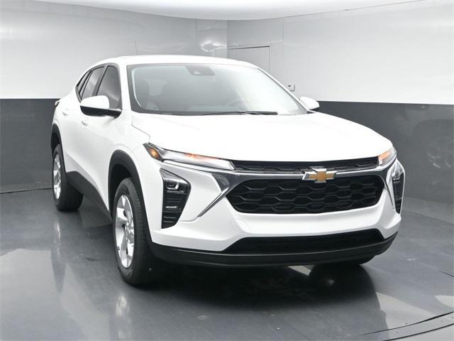 new 2025 Chevrolet Trax car, priced at $22,530