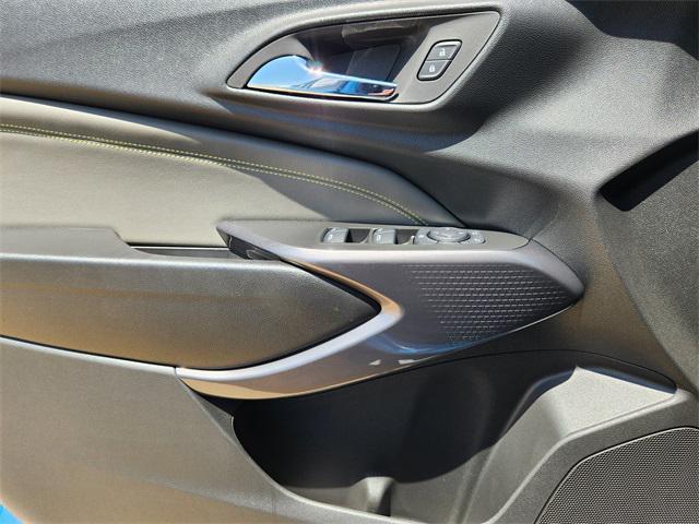 new 2025 Chevrolet Trax car, priced at $26,803