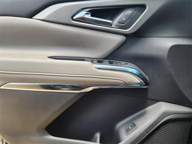 new 2025 Chevrolet Traverse car, priced at $45,560