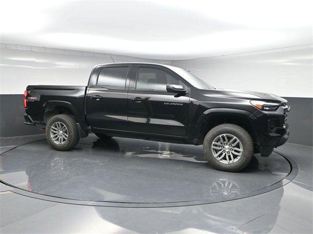 new 2025 Chevrolet Colorado car, priced at $38,297