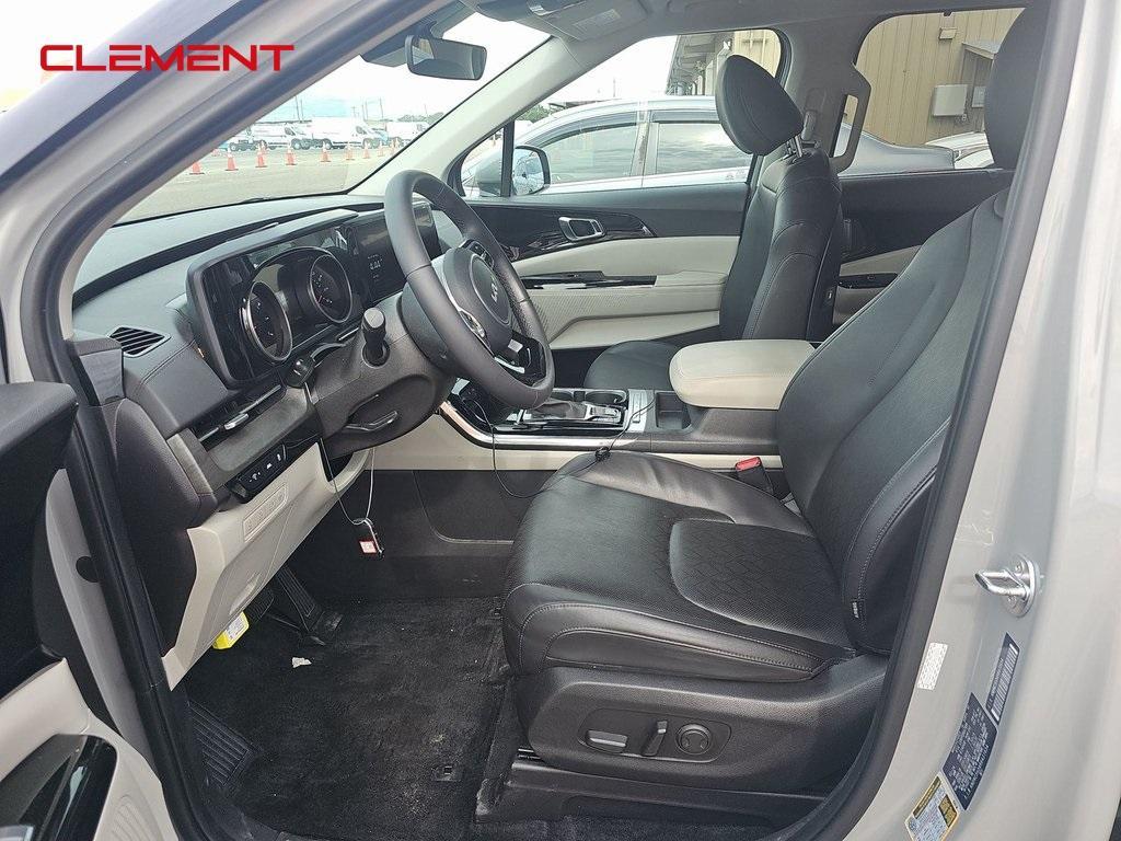 used 2024 Kia Carnival car, priced at $32,500