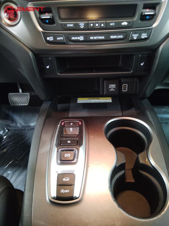 used 2022 Honda Pilot car, priced at $31,000