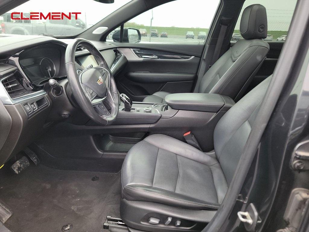 used 2020 Cadillac XT5 car, priced at $25,000