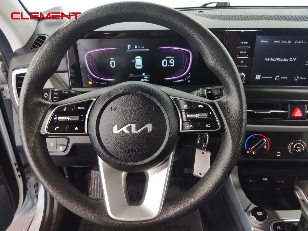 used 2024 Kia Seltos car, priced at $23,300