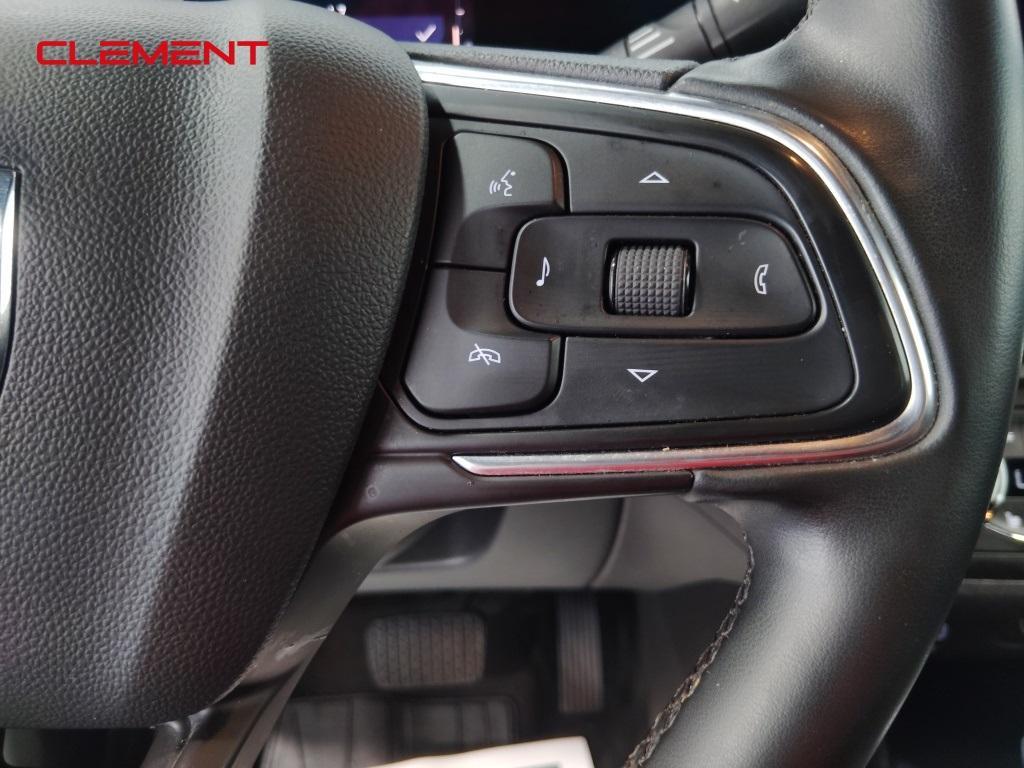 used 2025 Buick Envista car, priced at $23,000