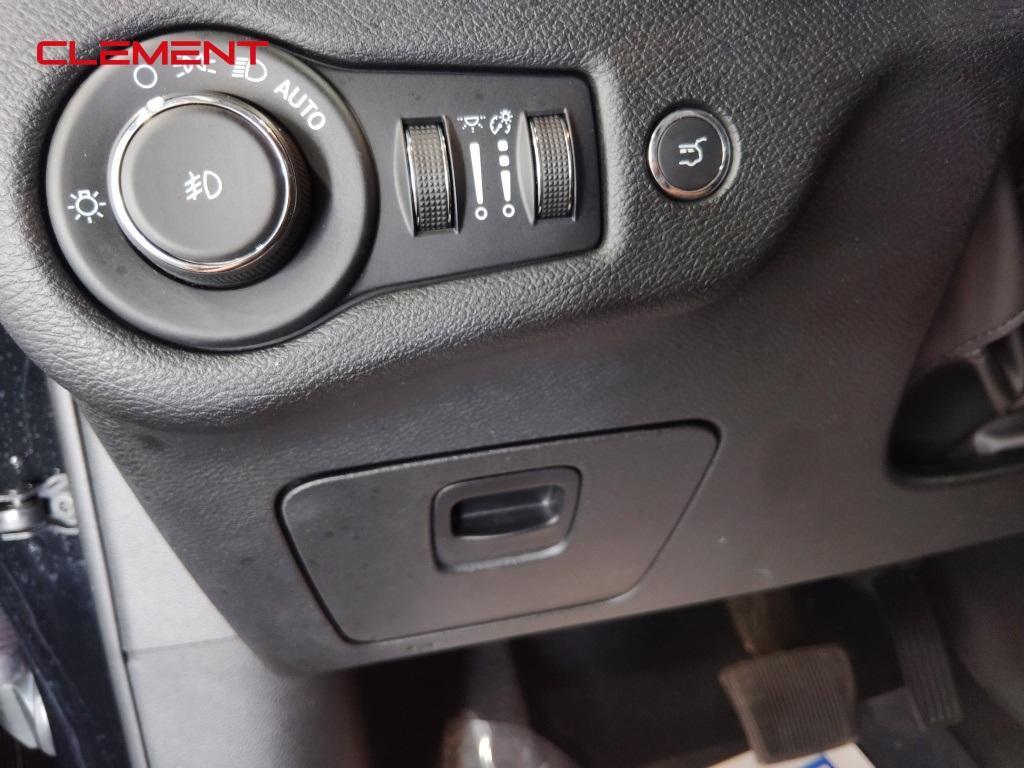 used 2022 Jeep Cherokee car, priced at $26,000