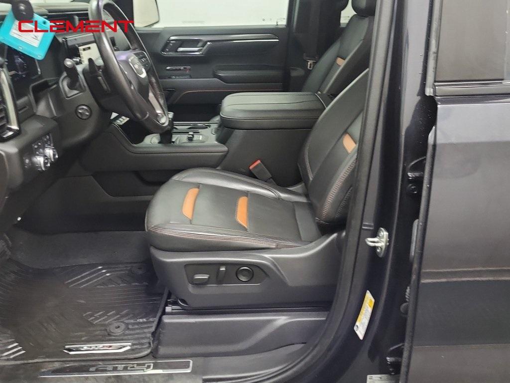 used 2023 GMC Sierra 1500 car, priced at $52,300