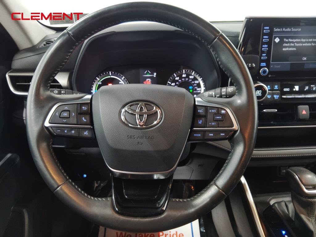 used 2021 Toyota Highlander Hybrid car, priced at $26,000