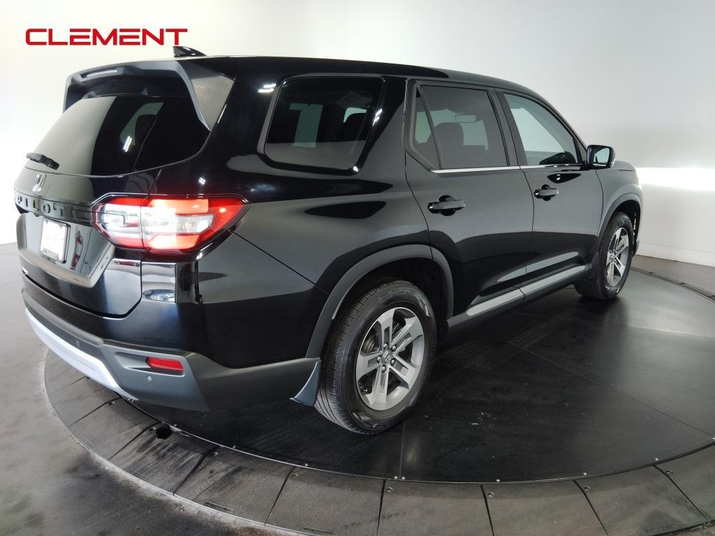 used 2023 Honda Pilot car, priced at $36,000