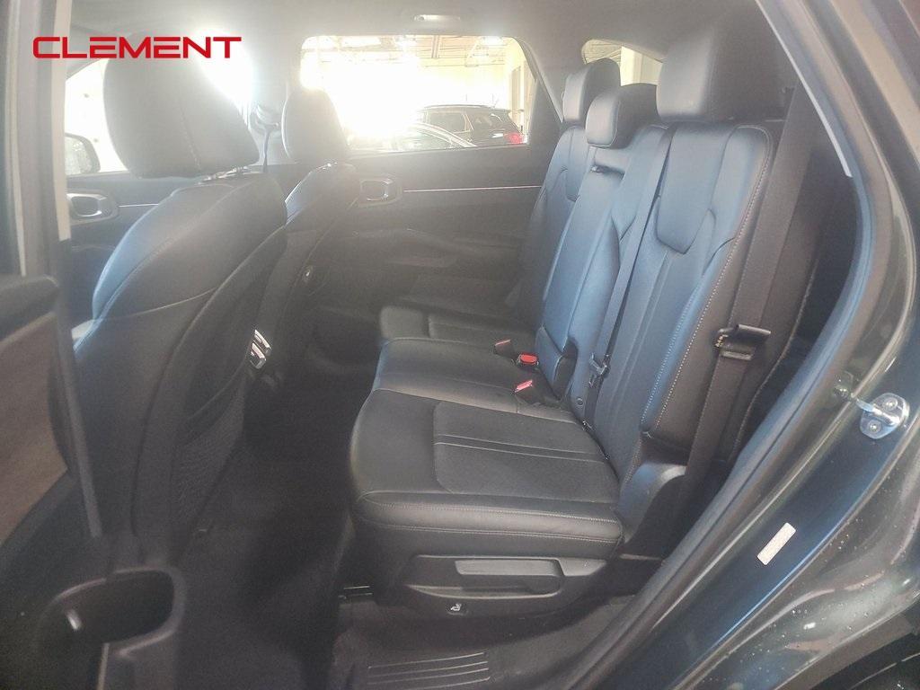 used 2022 Kia Sorento car, priced at $28,000