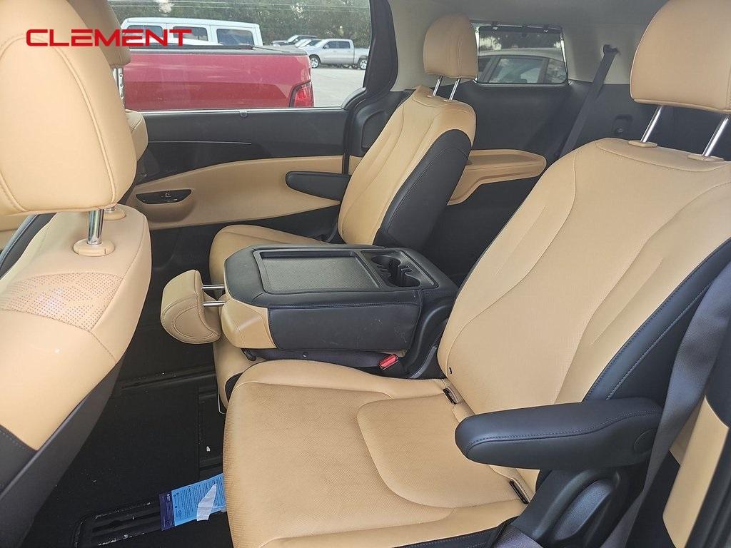 used 2024 Kia Carnival car, priced at $38,500